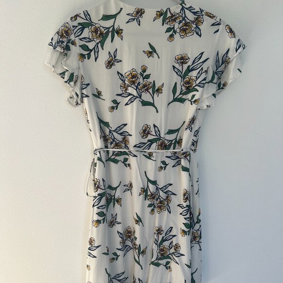 Francesca's Harper Heritage Wrap Dress White Floral Women's Mini Size M Medium - Picture 4 of 7